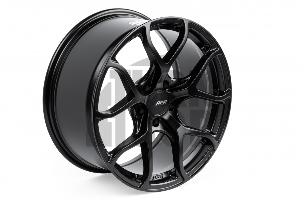 A01 Ruota Flow Formed 18 x 8,5 ET45 Gunmetal, Nero o Argento APR