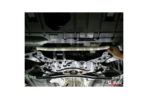 Ultra Racing Barra inferiore anteriore Mazda 3 MPS BL 09+