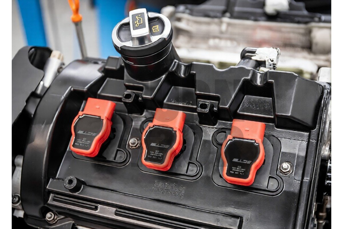  Bobina di accensione per 1.8T / 2.0 TFSI EA113 / EA888.1/2 / 2.5 TFSI GEN.1 e 3.0 TFSI CTS Turbo