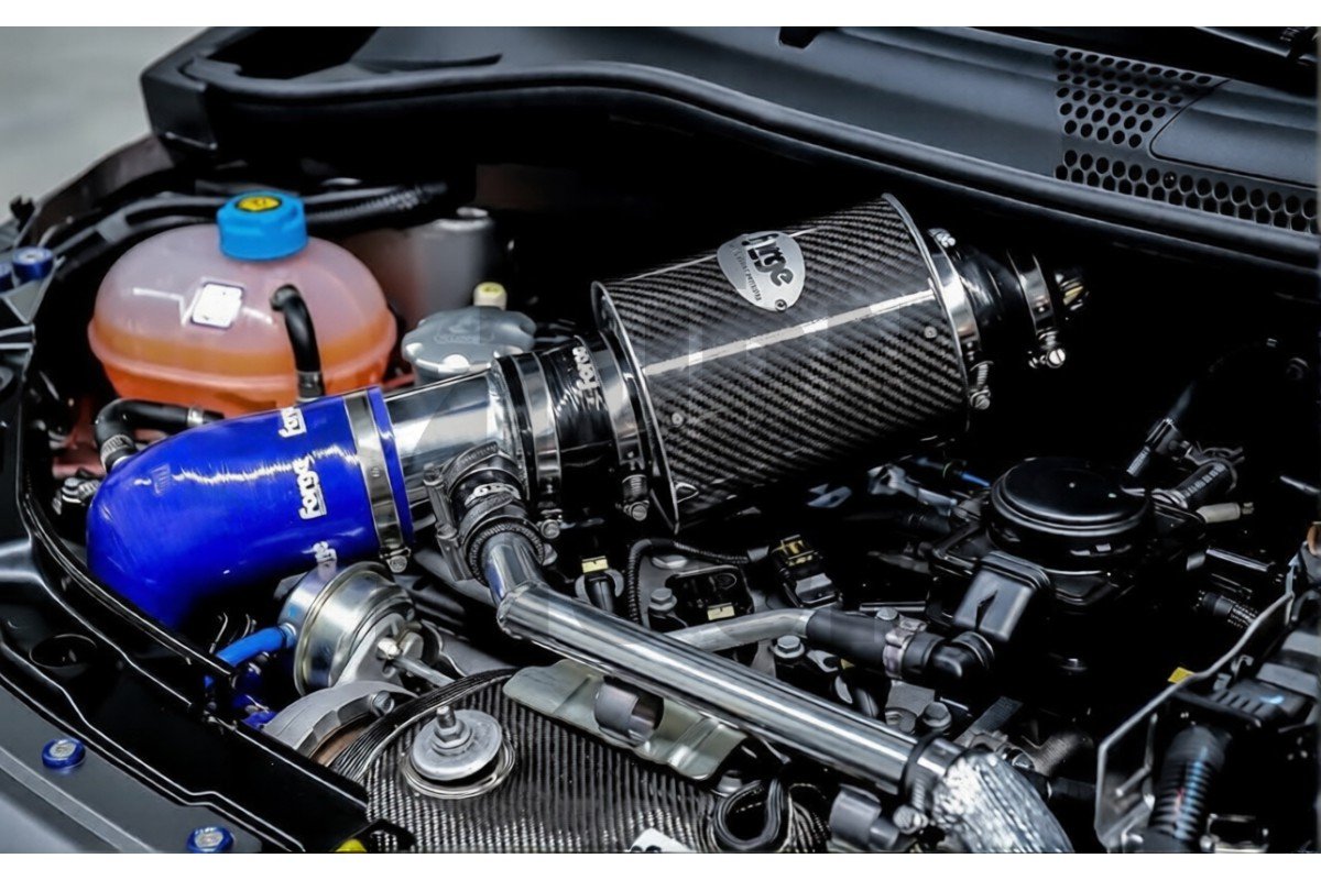 Tubo di ingresso in silicone Forge 595 Abarth con Turbo Garrett