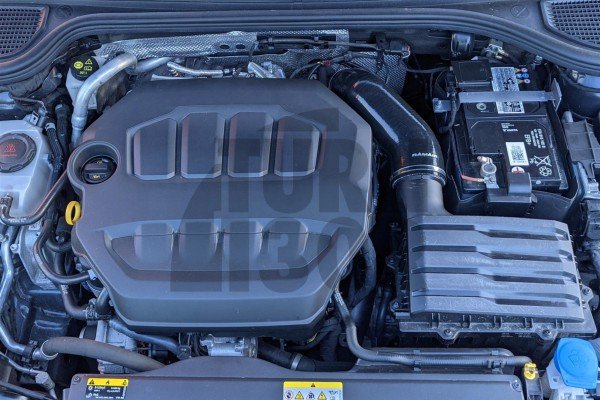 Tubo di aspirazione in silicone per Golf 8 GTI e Octavia NX VRS con aggiornamento Ramair Tubo di aspirazione in silicone per Golf 8 GTI e Octavia NX VRS con aggiornamento Ramair