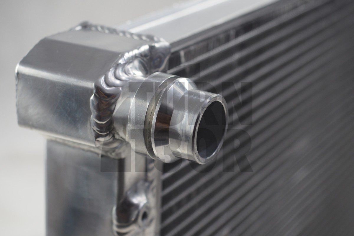 Mishimoto Radiatore in alluminio Golf 5 GTI / Golf 6 R / Leon Cupra / S3 / TT 2.0 TFSI Mishimoto Radiatore in alluminio Golf 5 GTI / Golf 6 R / Leon Cupra / S3 / TT 2.0 TFSI