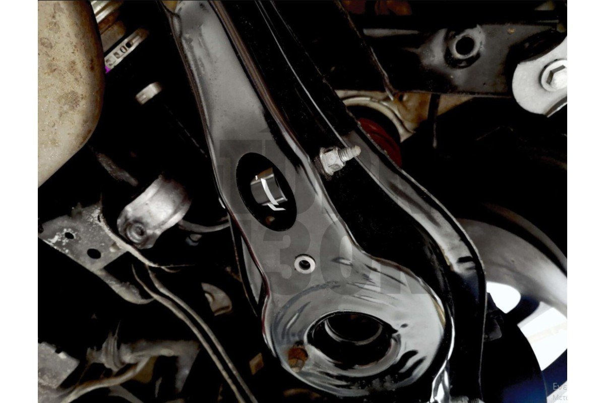 Tiranti posteriori regolabili per A3 / S3 / RS3 / TT / Leon 3 / Golf 7 / Golf 8 MQB / MQB Evo Racingline