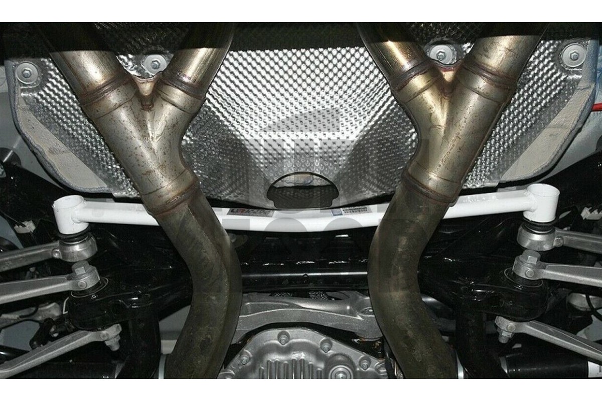 Barra inferiore posteriore Ultra Racing BMW M2 F87