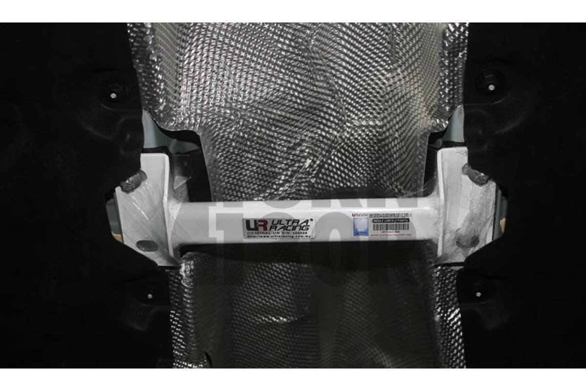 Ultra Racing Mid Lower Bar Mercedes CLA - A45 AMG W176 