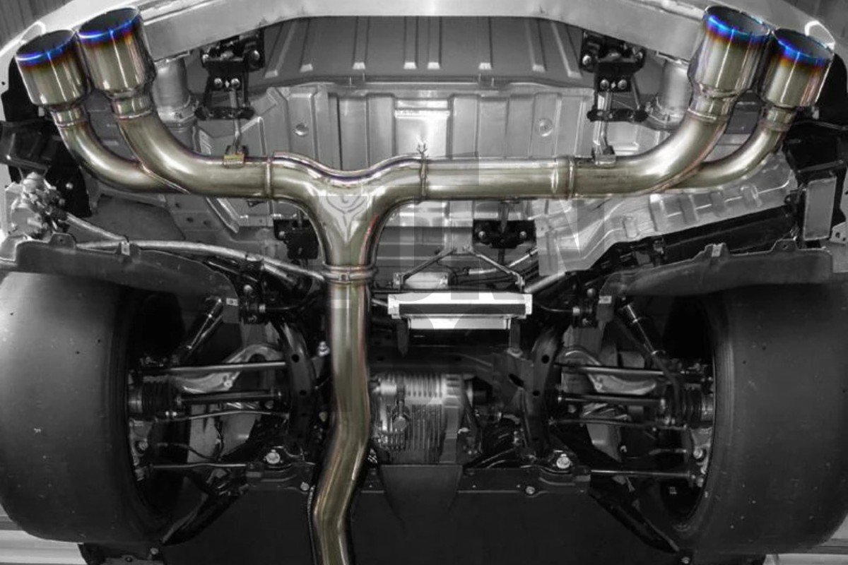 HKS Racing Silenziatore Catback Nissan R35 GTR