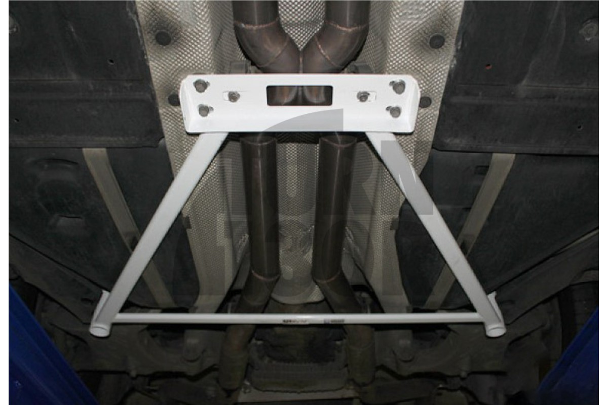 Ultra Racing  4 Points Rear Lower Member Brace for BMW M5 E60