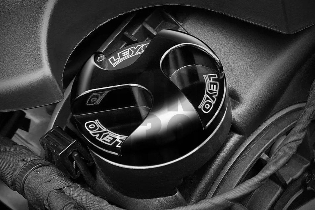 S3 8V / TT 8S / Golf 7 GTI / Golf 7 R / Leon 3 Cupra EA888 Tappo olio Leyo S3 8V / TT 8S / Golf 7 GTI / Golf 7 R / Leon 3 Cupra EA888 Tappo olio Leyo