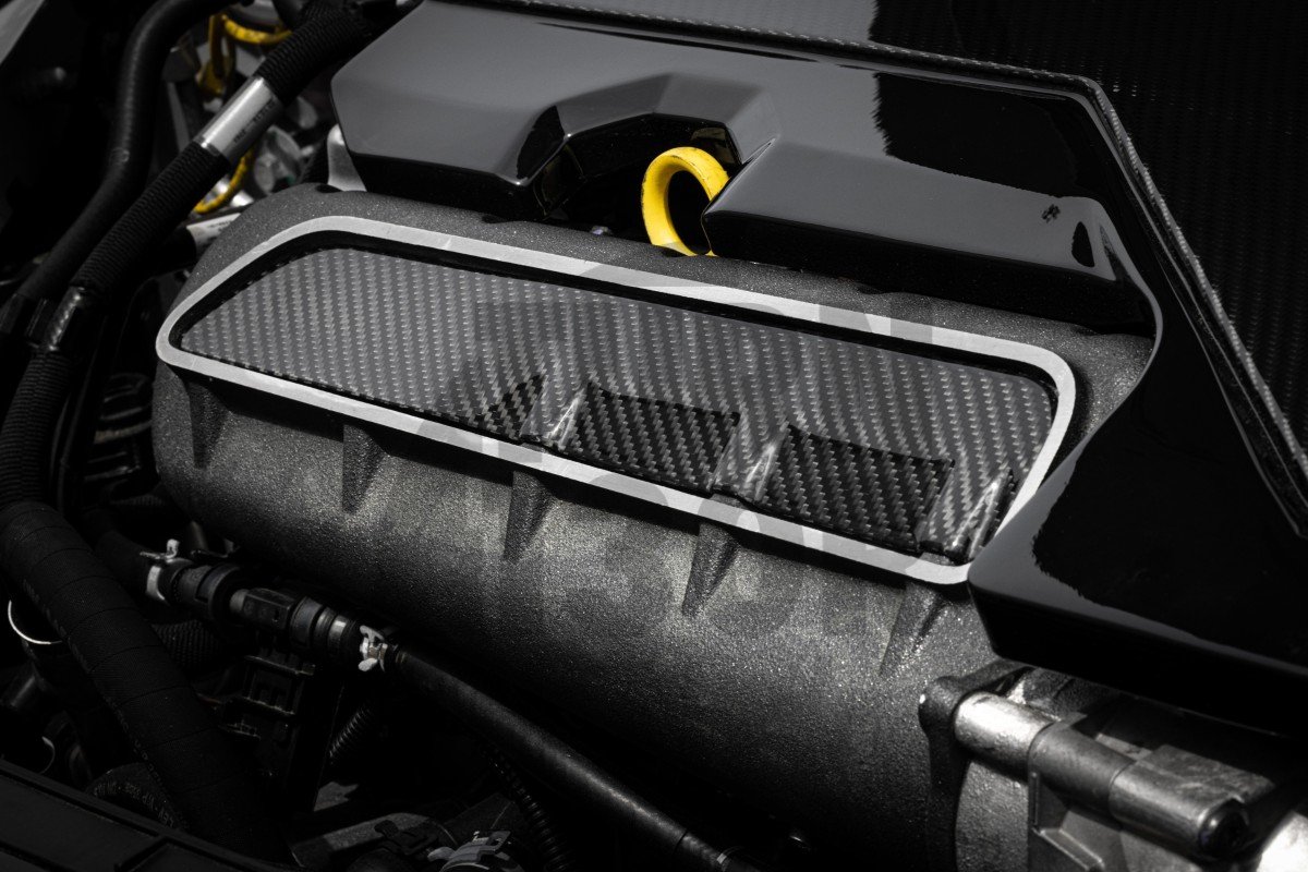 APR Carbon Fiber Intake Manifold Cover Plate Insert for Audi RSQ3 -RS3 - TTRS APR Carbon Fiber Intake Manifold Cover Plate Insert for Audi RSQ3 -RS3 - TTRS