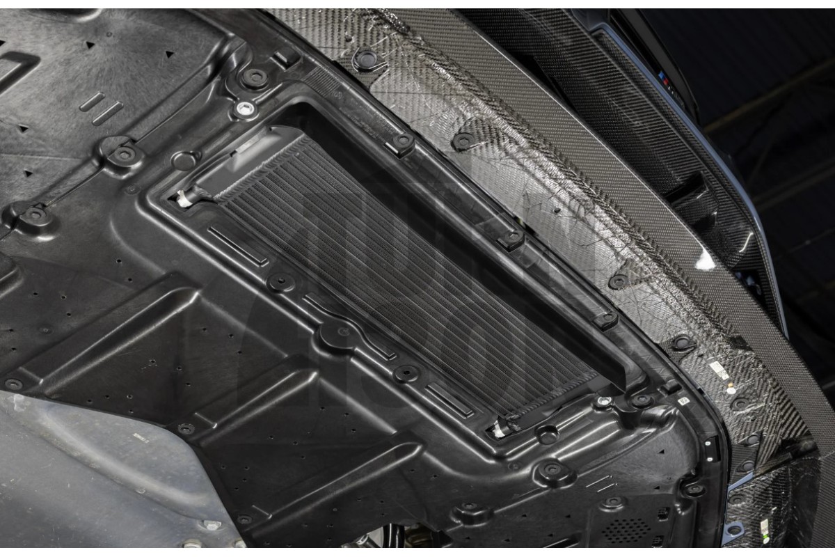 CSF Oil Cooler for BMW M5 - M6 F1x , M5 - M8 F9x & M5 G9x CSF Oil Cooler for BMW M5 - M6 F1x , M5 - M8 F9x & M5 G9x