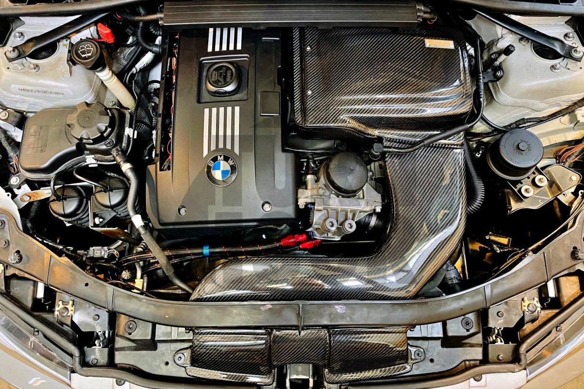 Presa d'aria in fibra di carbonio Armaspeed BMW 335i E9x N54