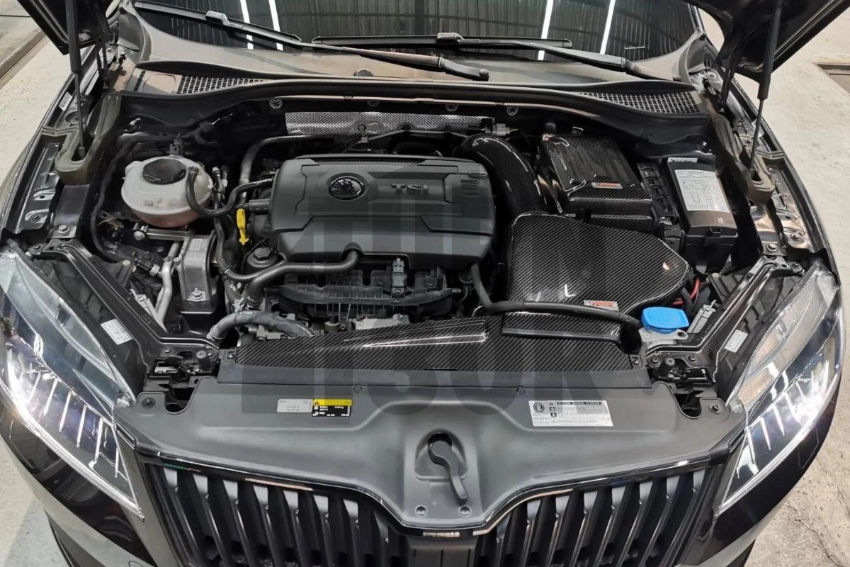 Armaspeed Presa d'aria in fibra di carbonio S3 8V / Golf 7 GTI / Golf 7 R / Leon 3 Cupra / Octavia 5E VRS