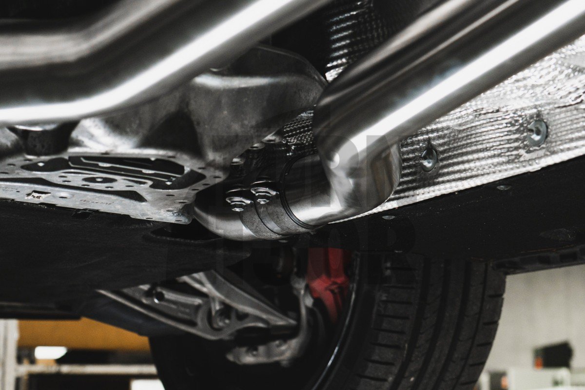 Kit di eliminazione del risuonatore del turbo CTS per Audi RS6 C8 e RS7 C8