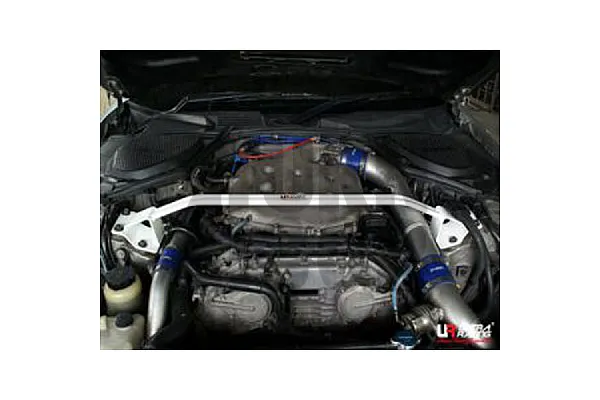 Ultra Racing Supporto superiore del montante anteriore Nissan 350Z