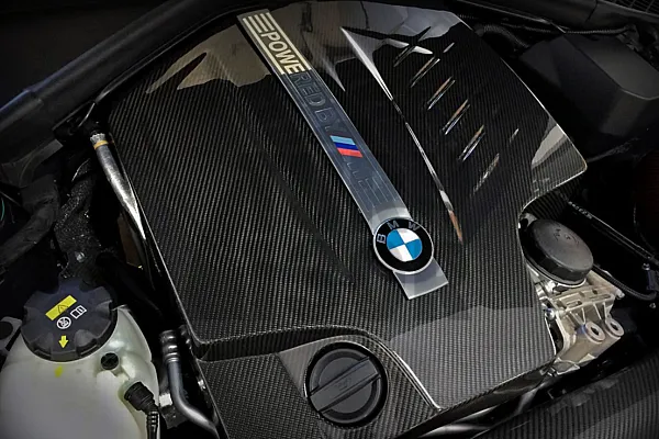Eventuri Coperchio motore in fibra di carbonio per BMW 135i / 235i / 335i / 435i N55