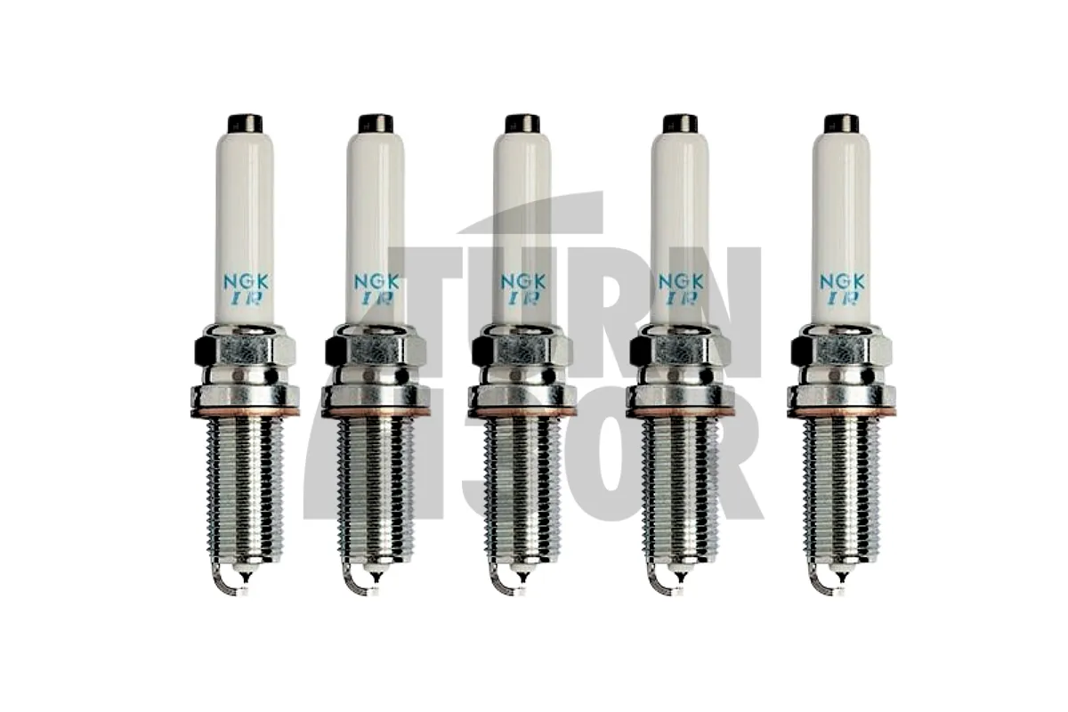NGK SILFER8C7ES Candela per accensione progettate per Audi RS3 8V / 8Y e TTRS 8S