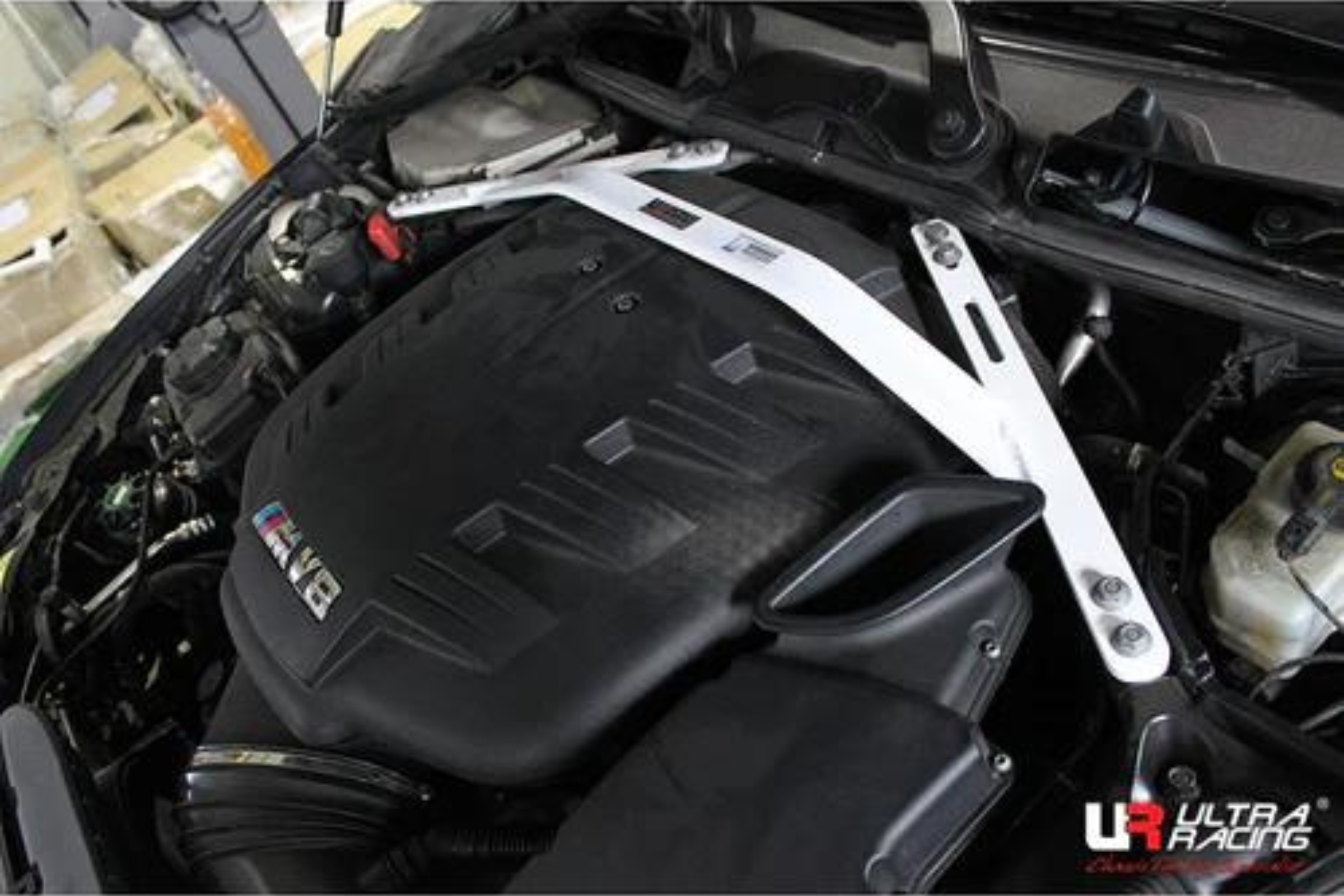Ultra Racing Supporto superiore del montante anteriore BMW M3 E92